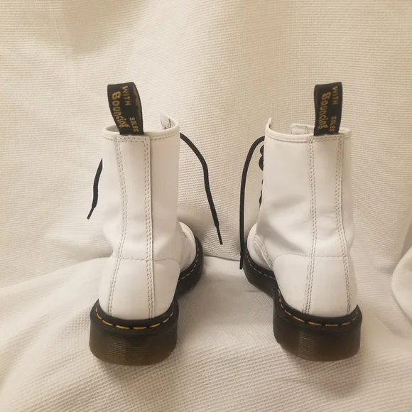 Dr. Martens 1460 Boots FIRM PRICE - Picture 5 of 10